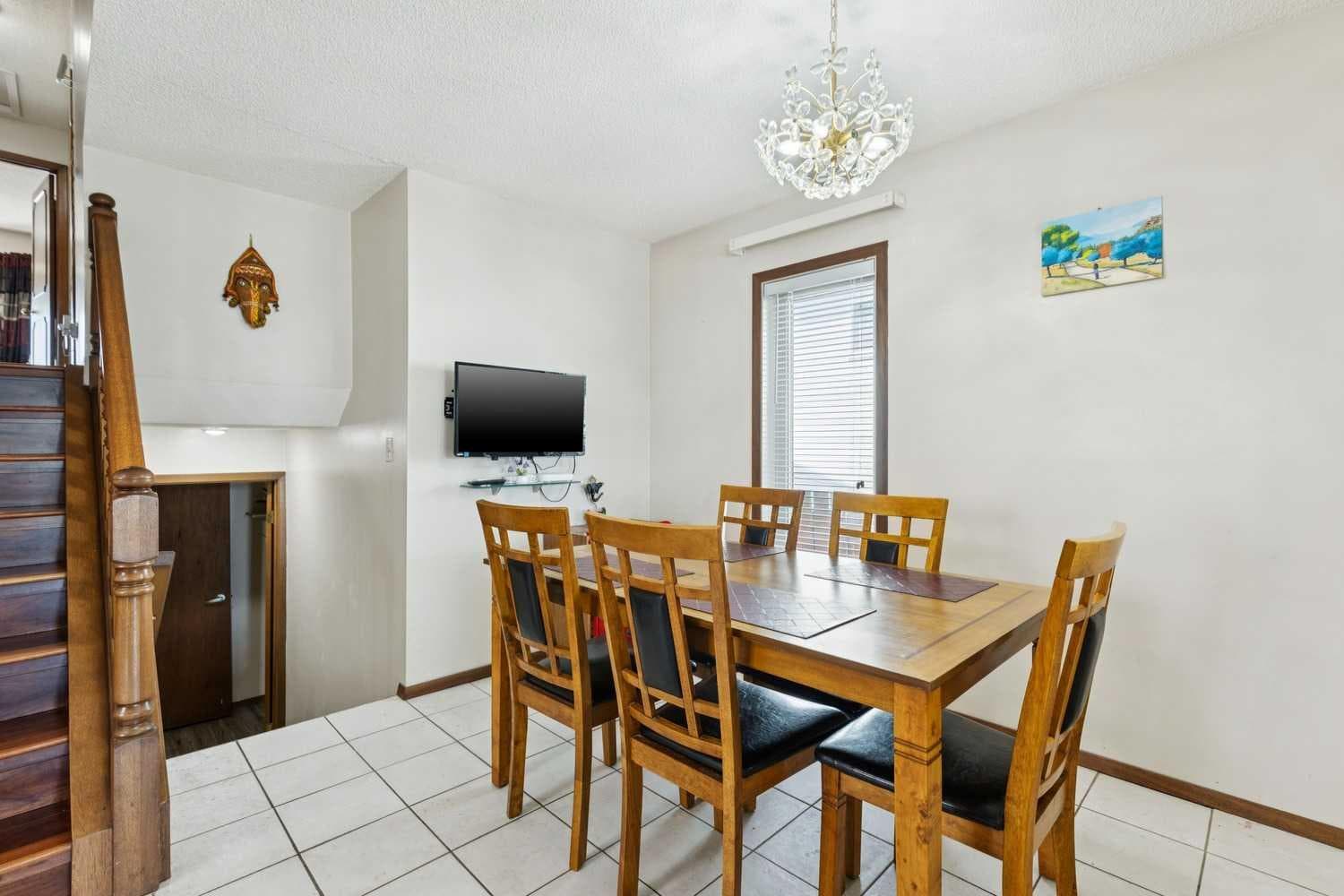 156 Falshire Close NE