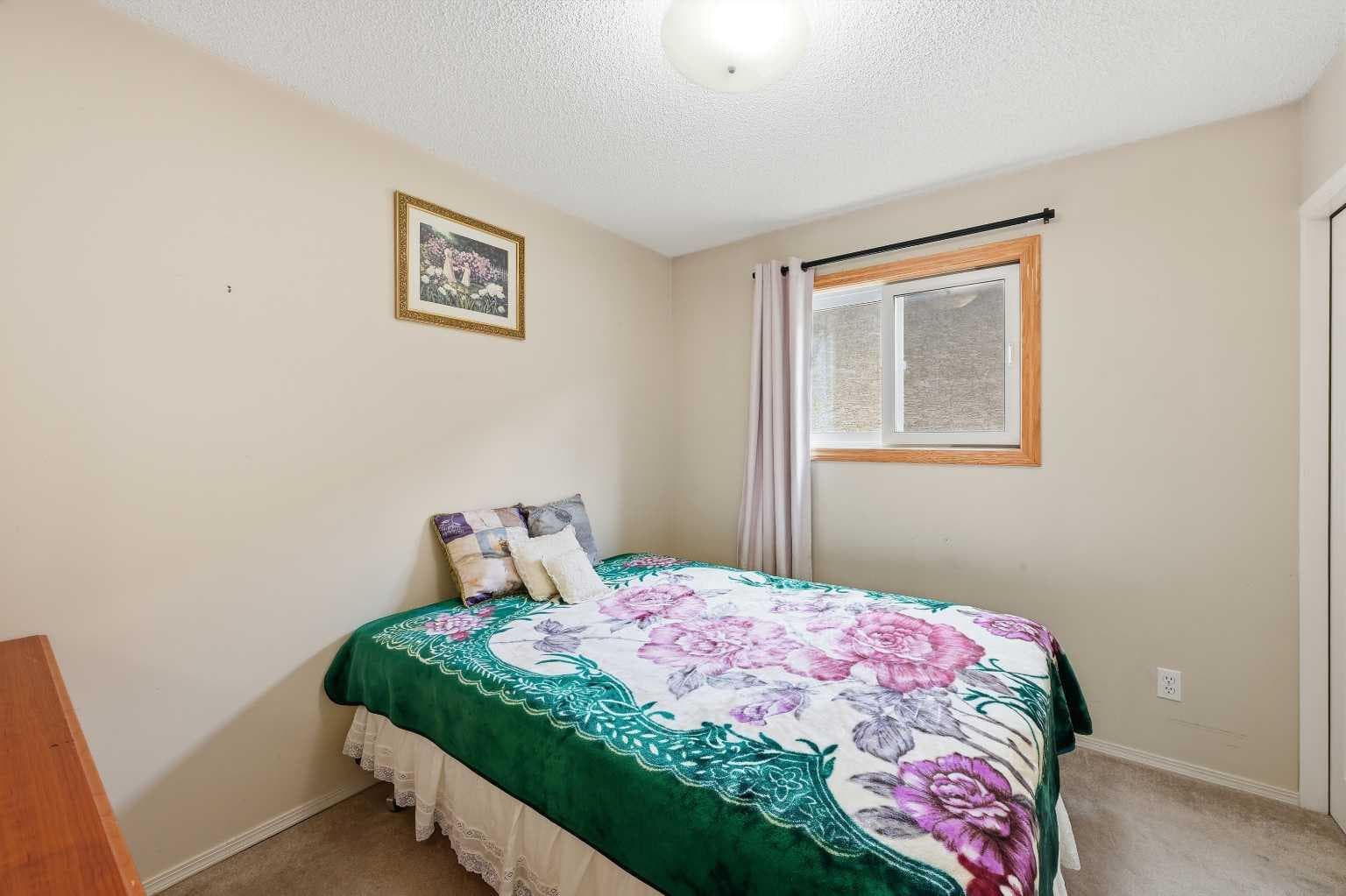 75 Arbour Ridge Way NW
