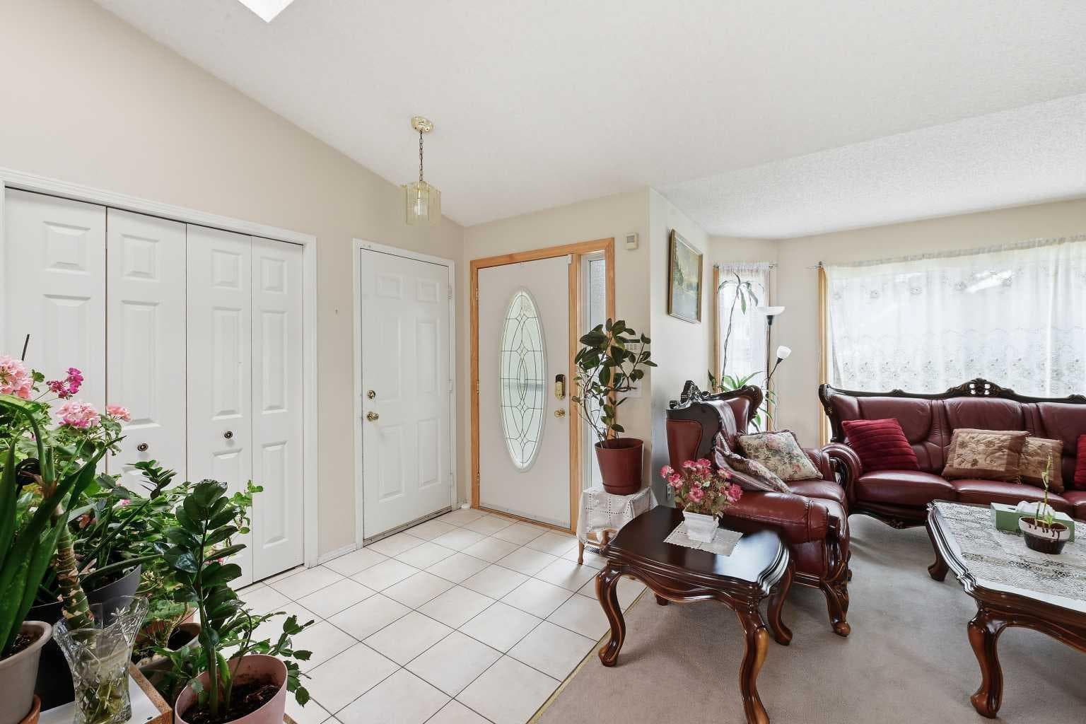 75 Arbour Ridge Way NW