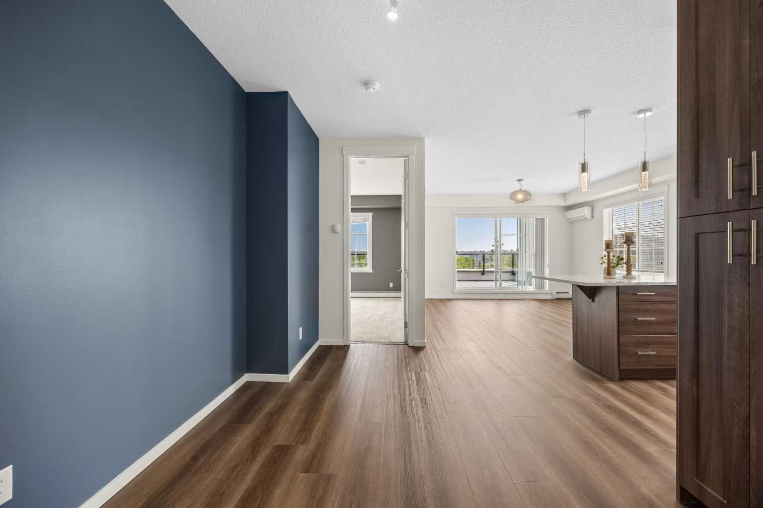 4220, 215 Legacy Boulevard SE
