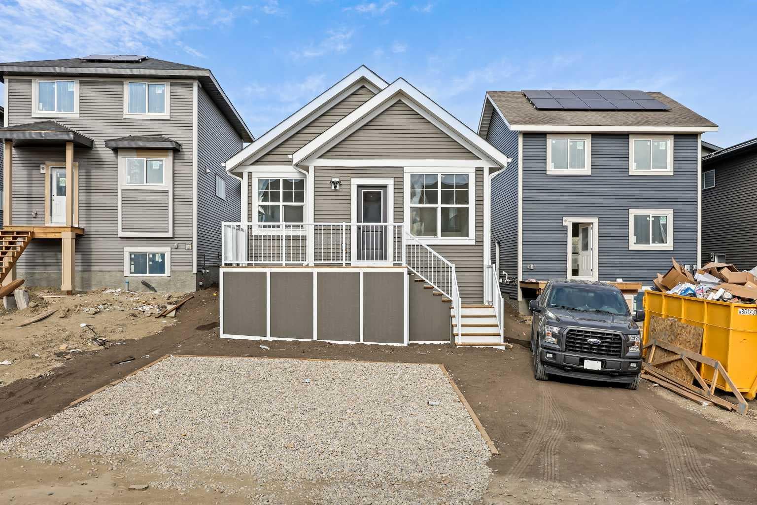116 Mitchell Walk NW