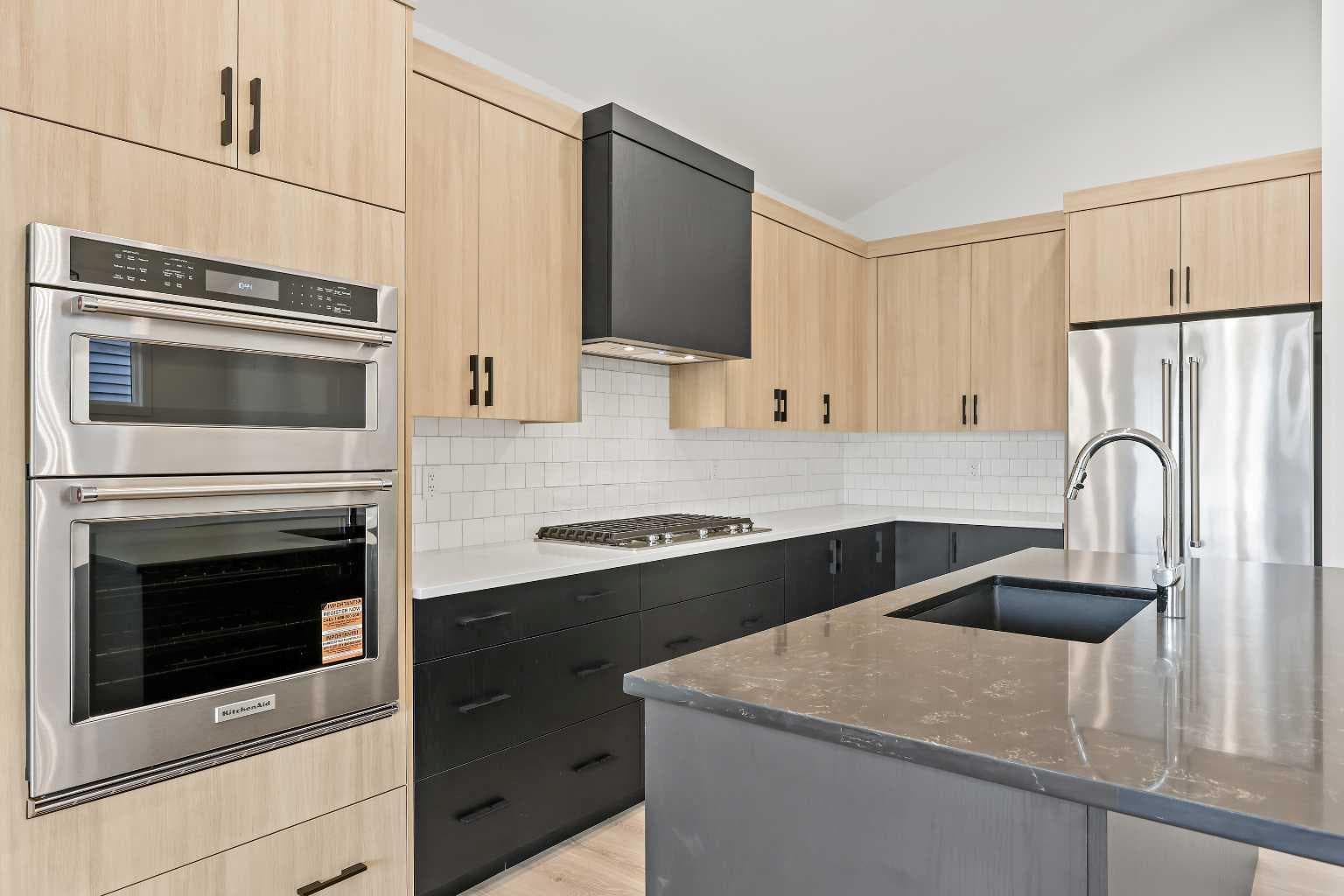 116 Mitchell Walk NW