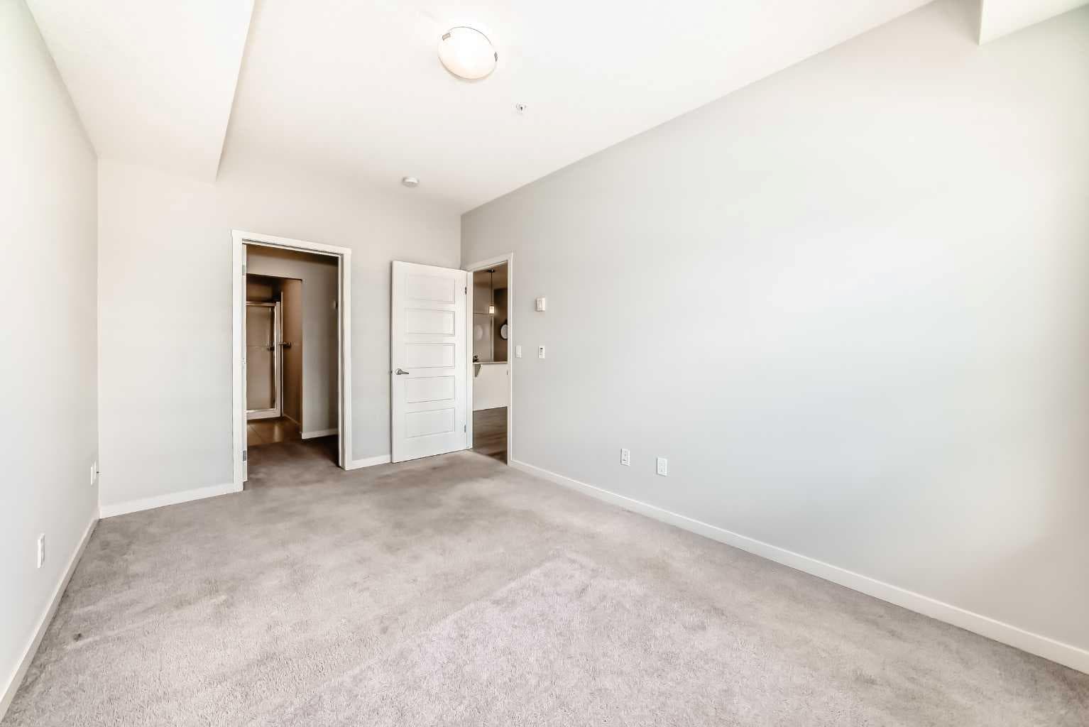 215, 20 Seton Park SE
