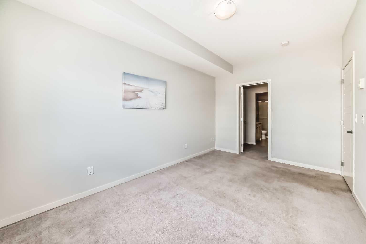 215, 20 Seton Park SE