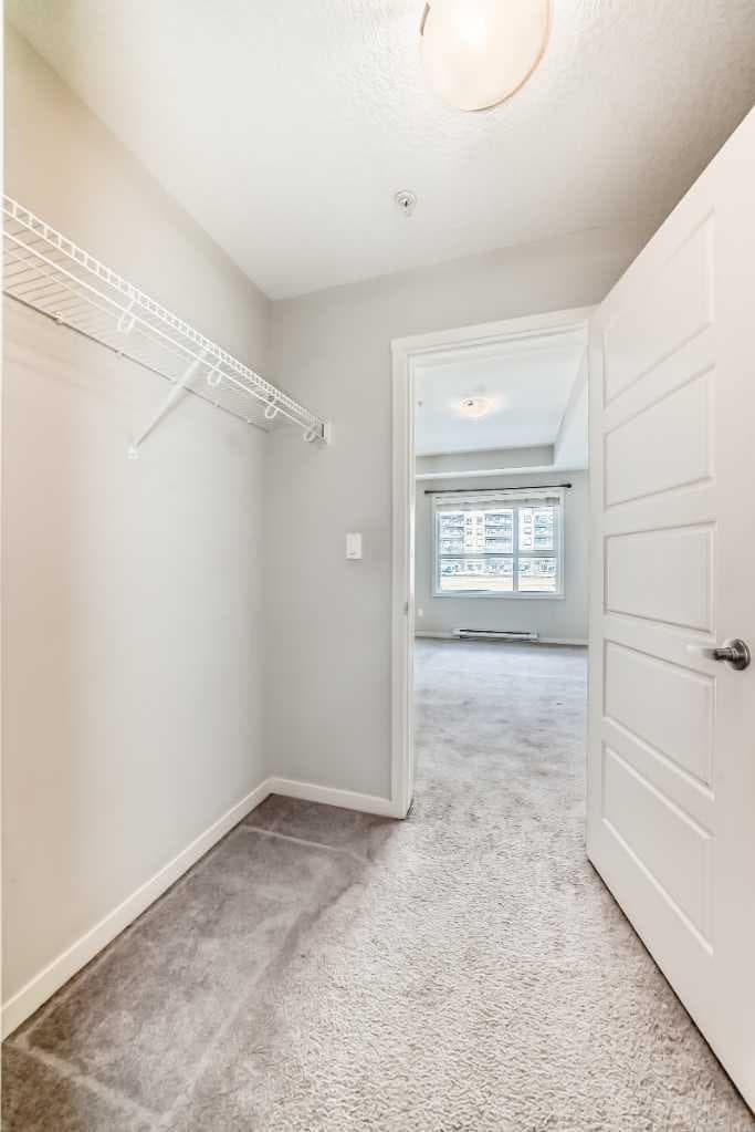 215, 20 Seton Park SE