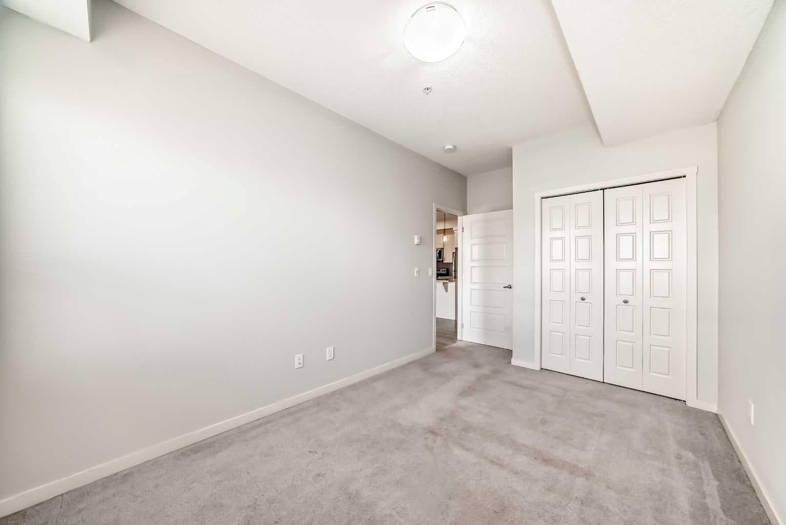 215, 20 Seton Park SE