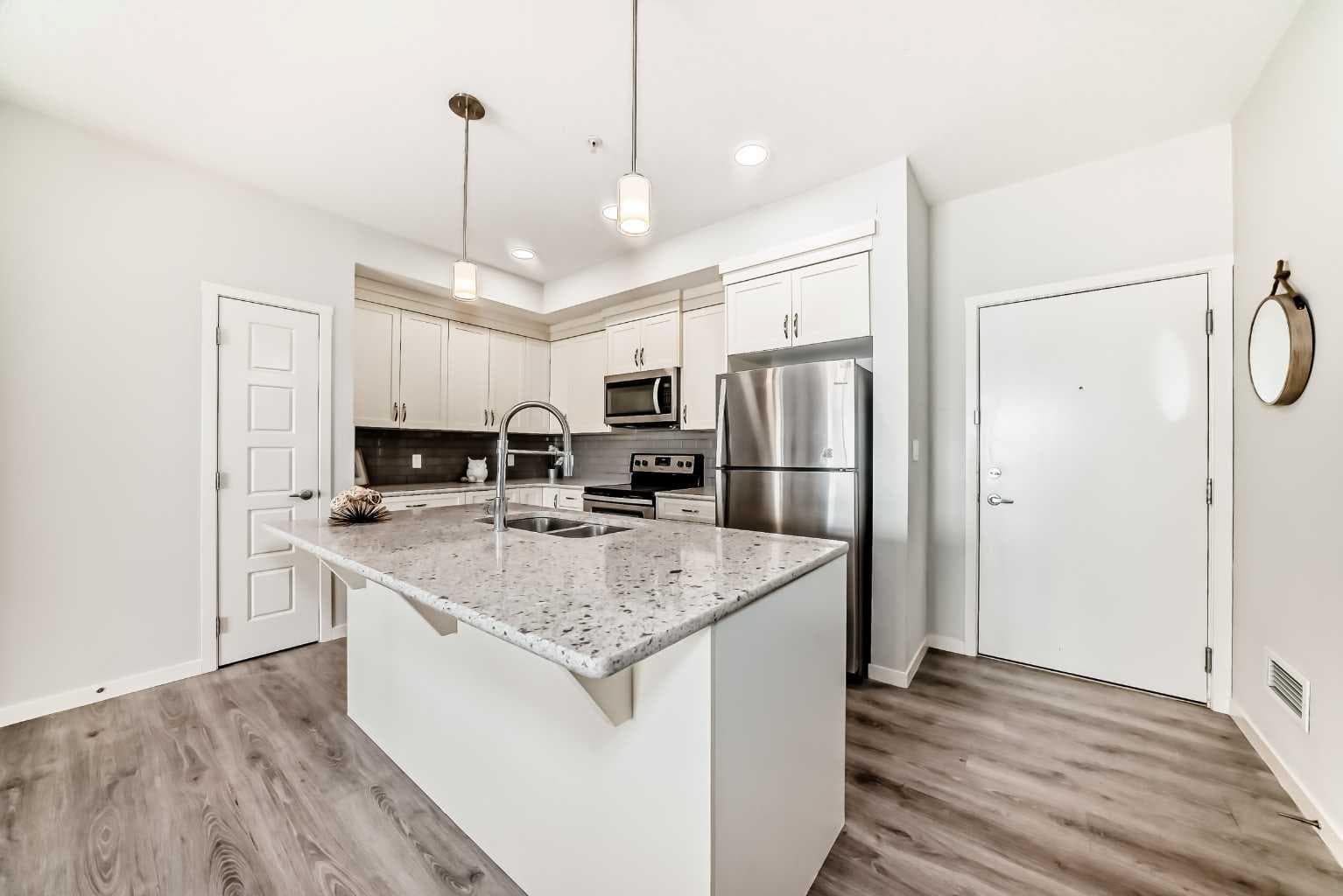 215, 20 Seton Park SE