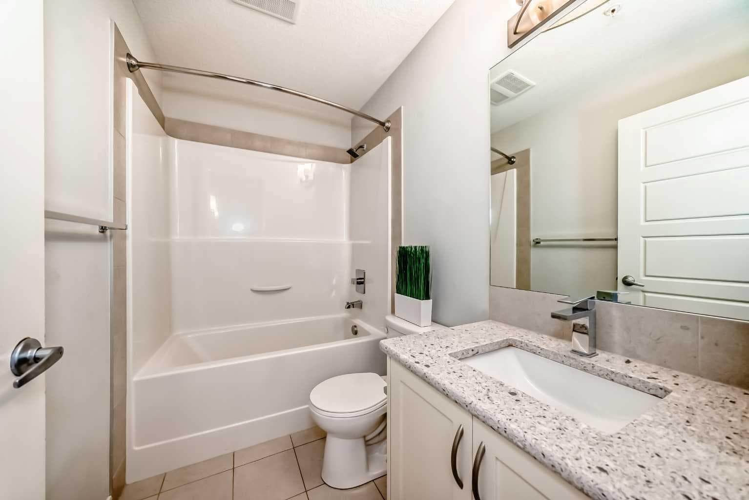 215, 20 Seton Park SE