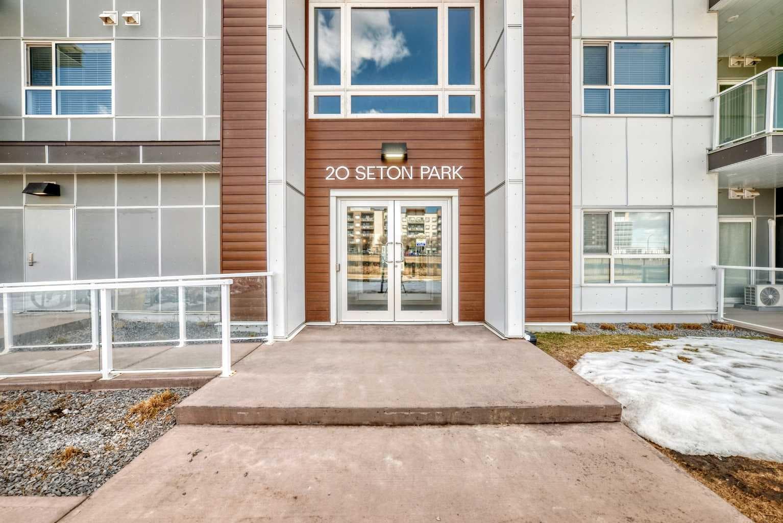 215, 20 Seton Park SE