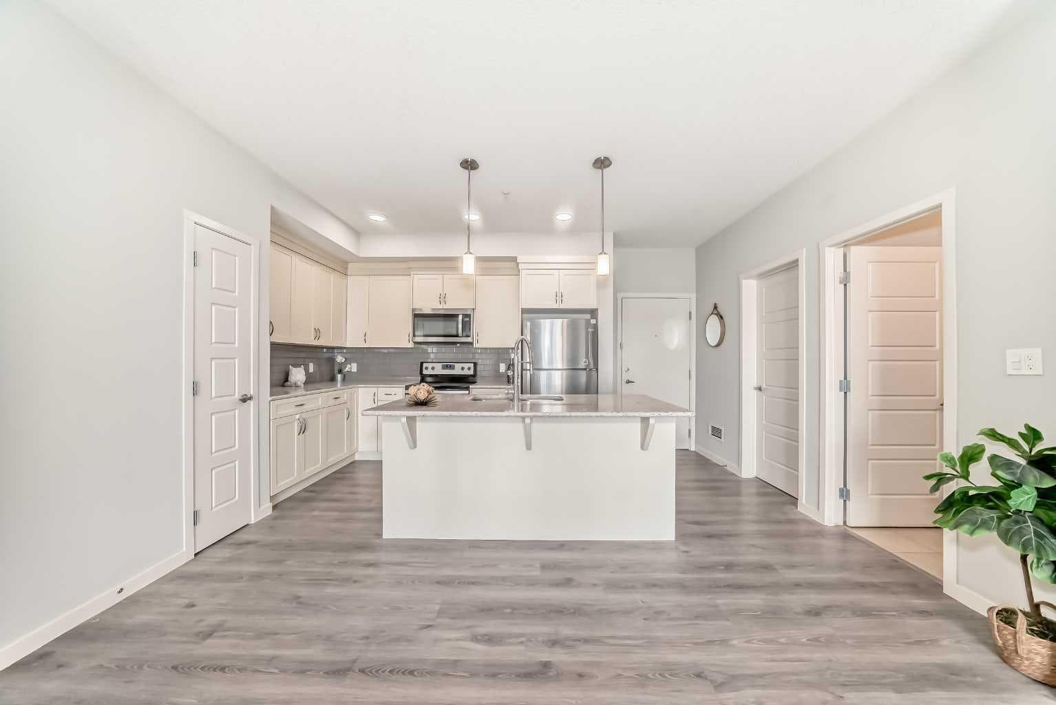 215, 20 Seton Park SE