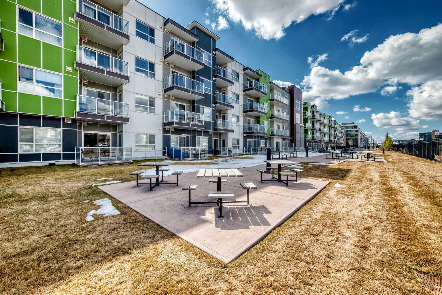 215, 20 Seton Park SE