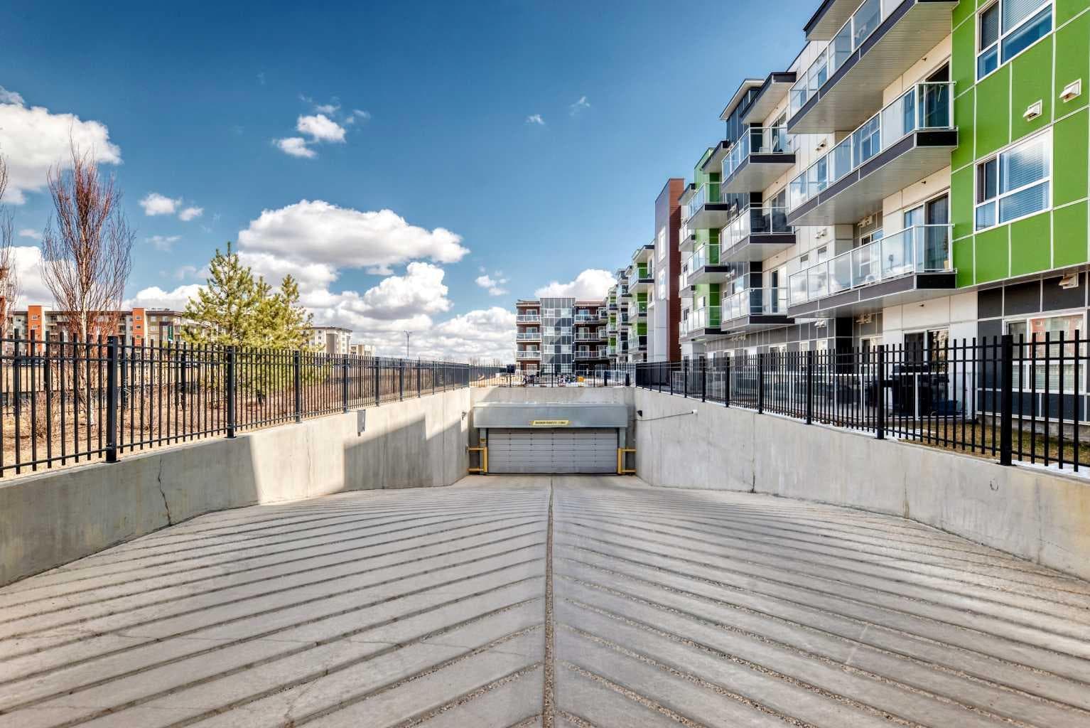 215, 20 Seton Park SE