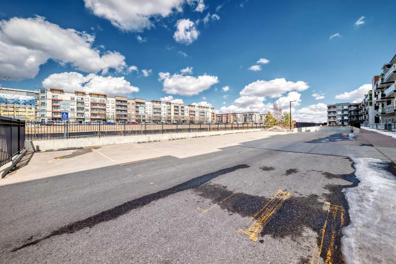 215, 20 Seton Park SE