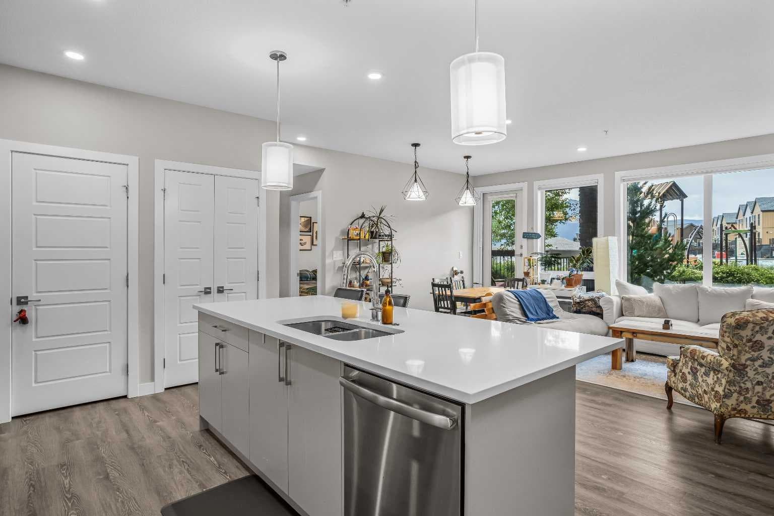 117, 106 Stewart Creek Rise 