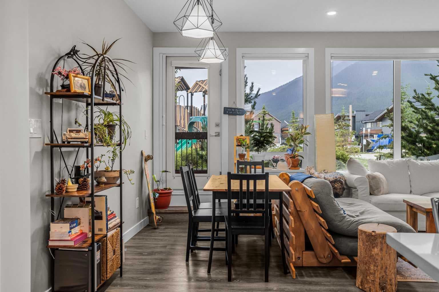 117, 106 Stewart Creek Rise 