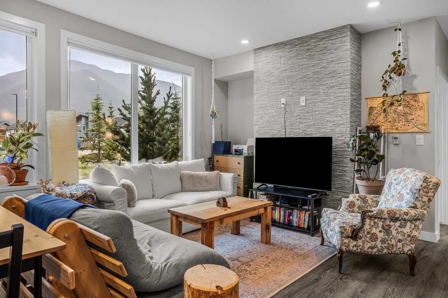 117, 106 Stewart Creek Rise 