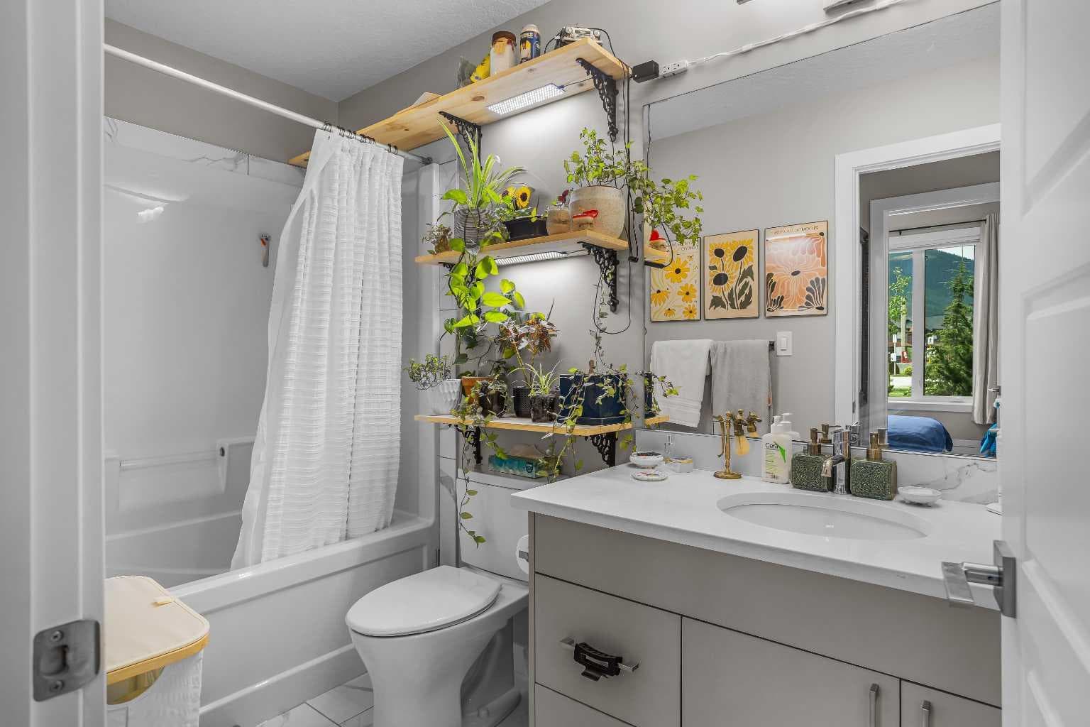 117, 106 Stewart Creek Rise 