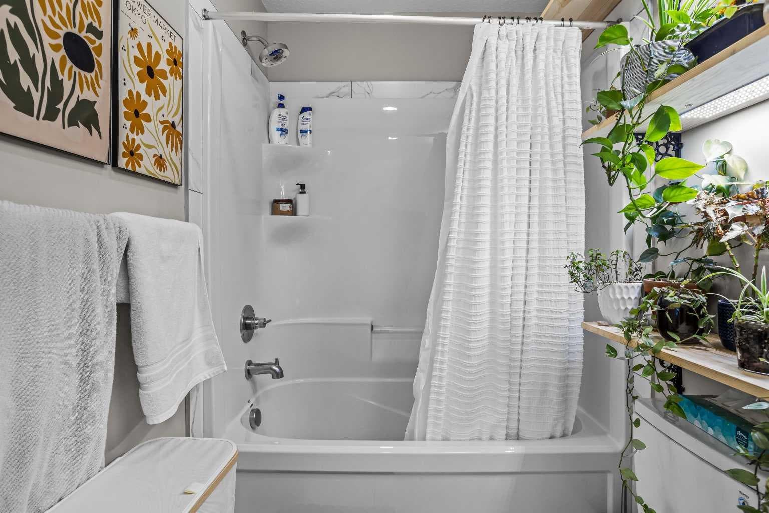 117, 106 Stewart Creek Rise 