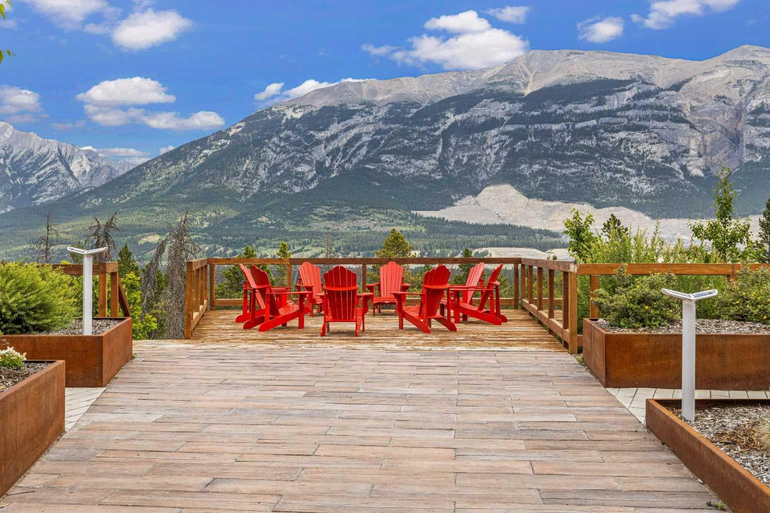 117, 106 Stewart Creek Rise 