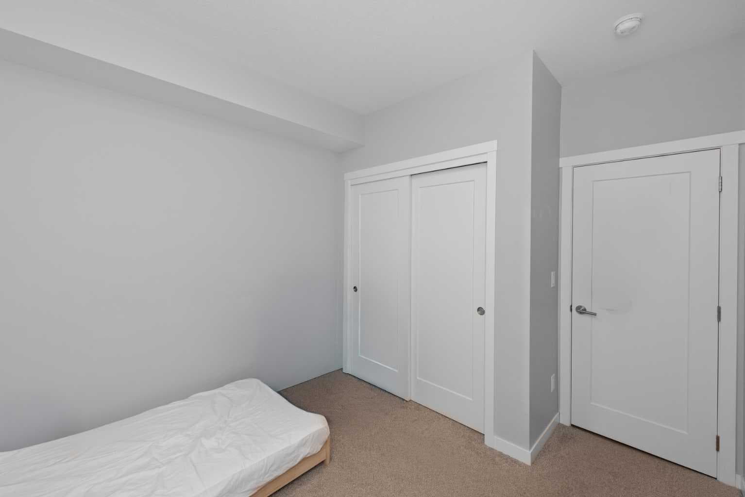 105, 150 Shawnee Square SW