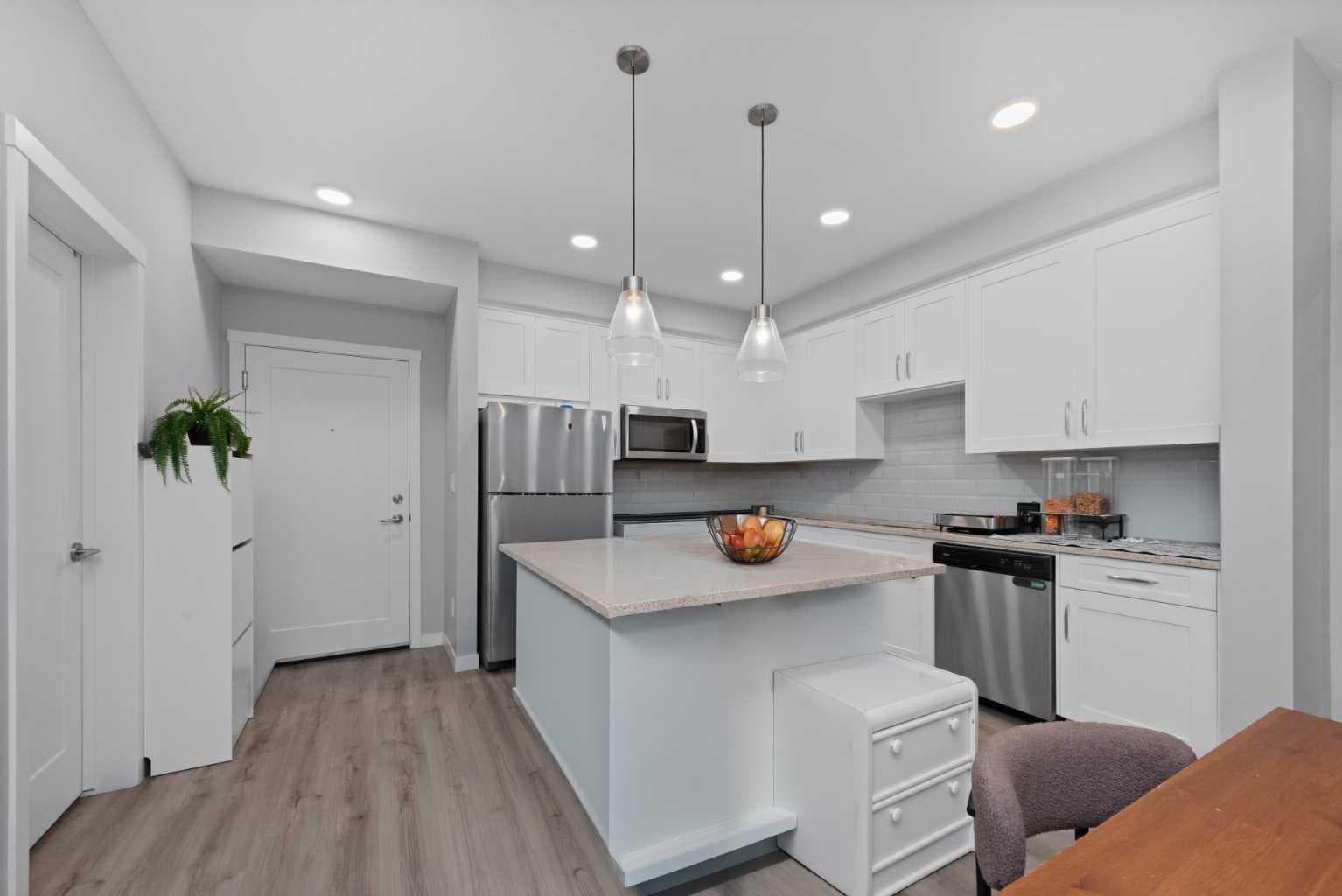 105, 150 Shawnee Square SW
