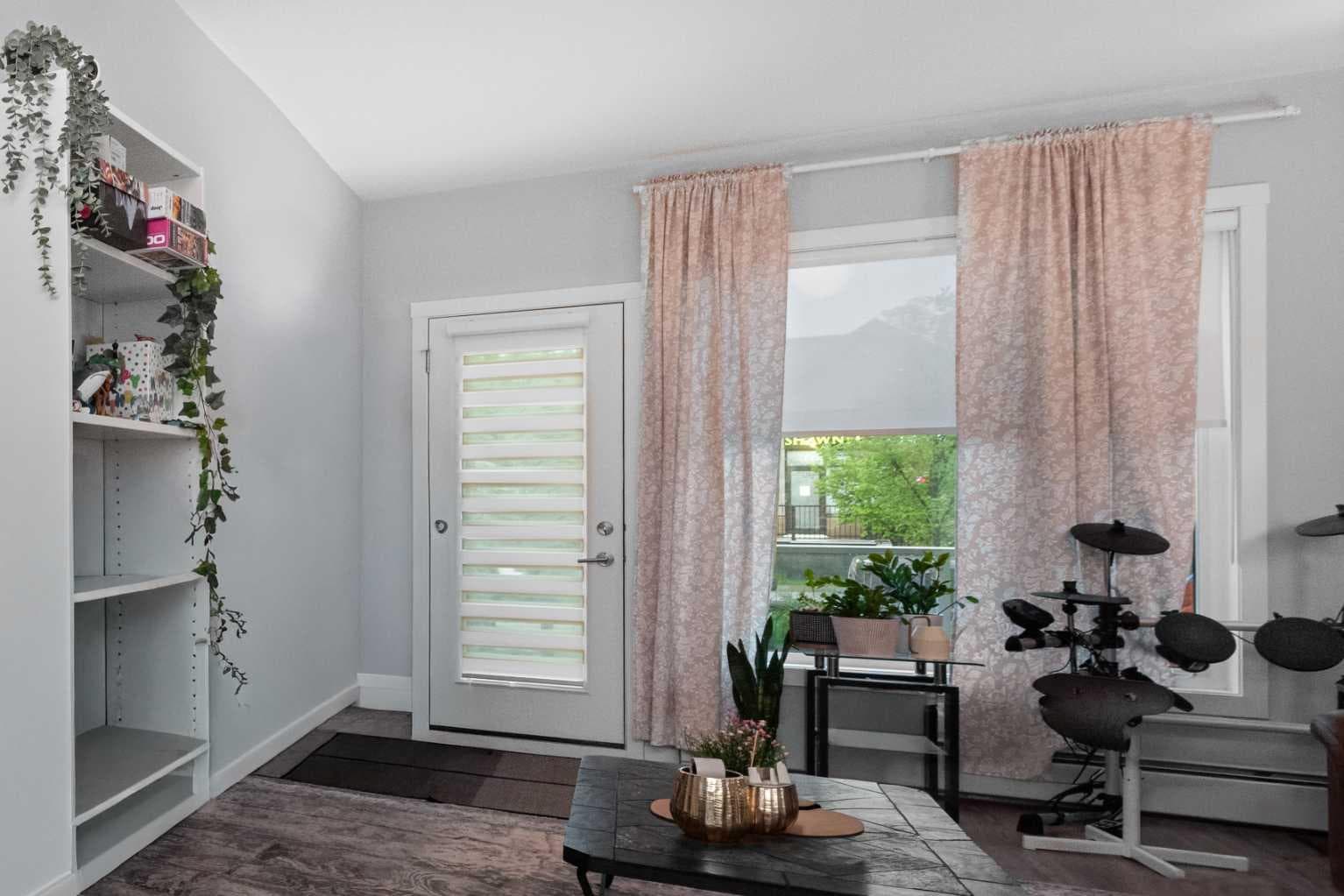105, 150 Shawnee Square SW