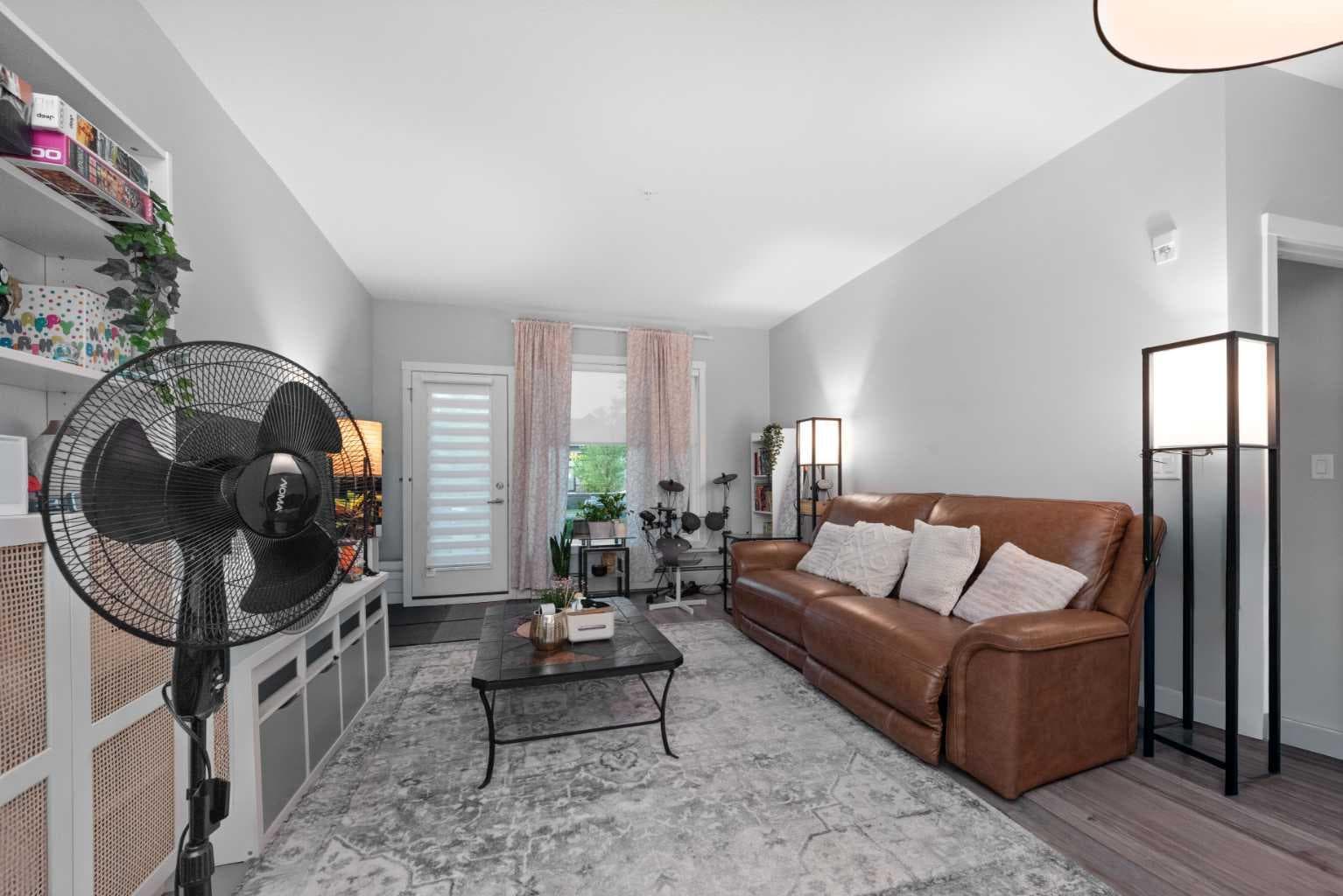 105, 150 Shawnee Square SW