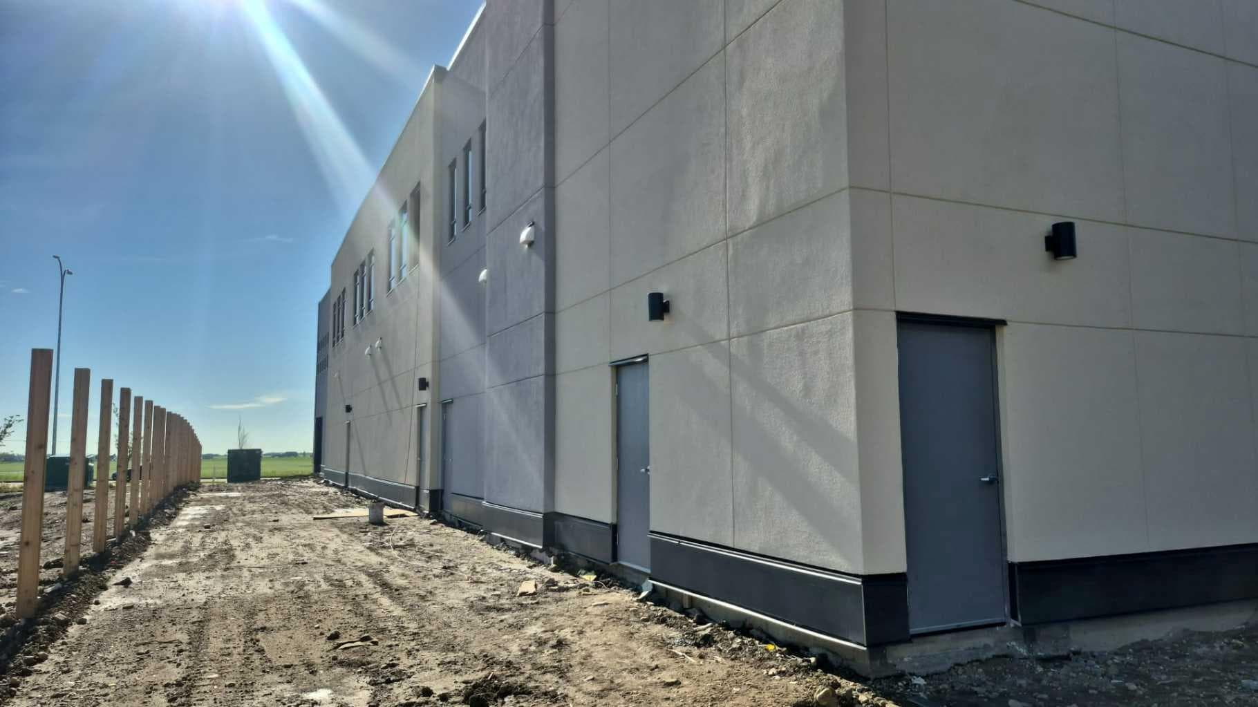 B3D, 64 Homestead Gate NE
