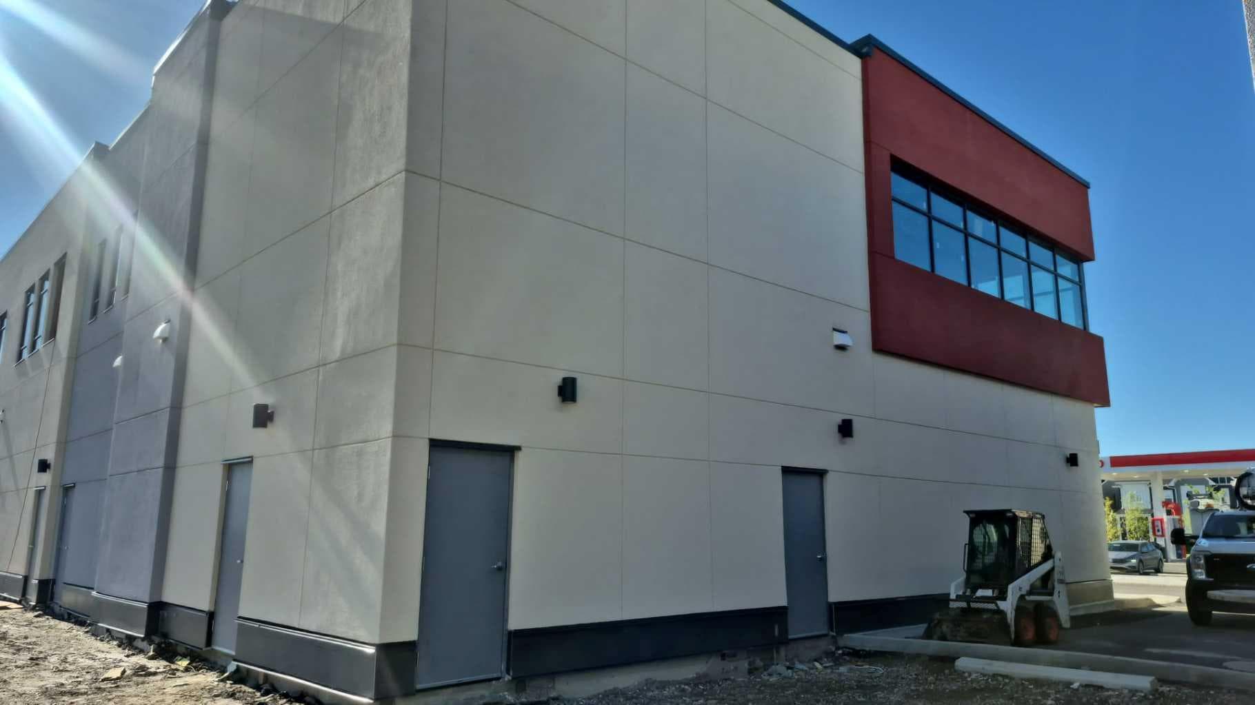 B3D, 64 Homestead Gate NE