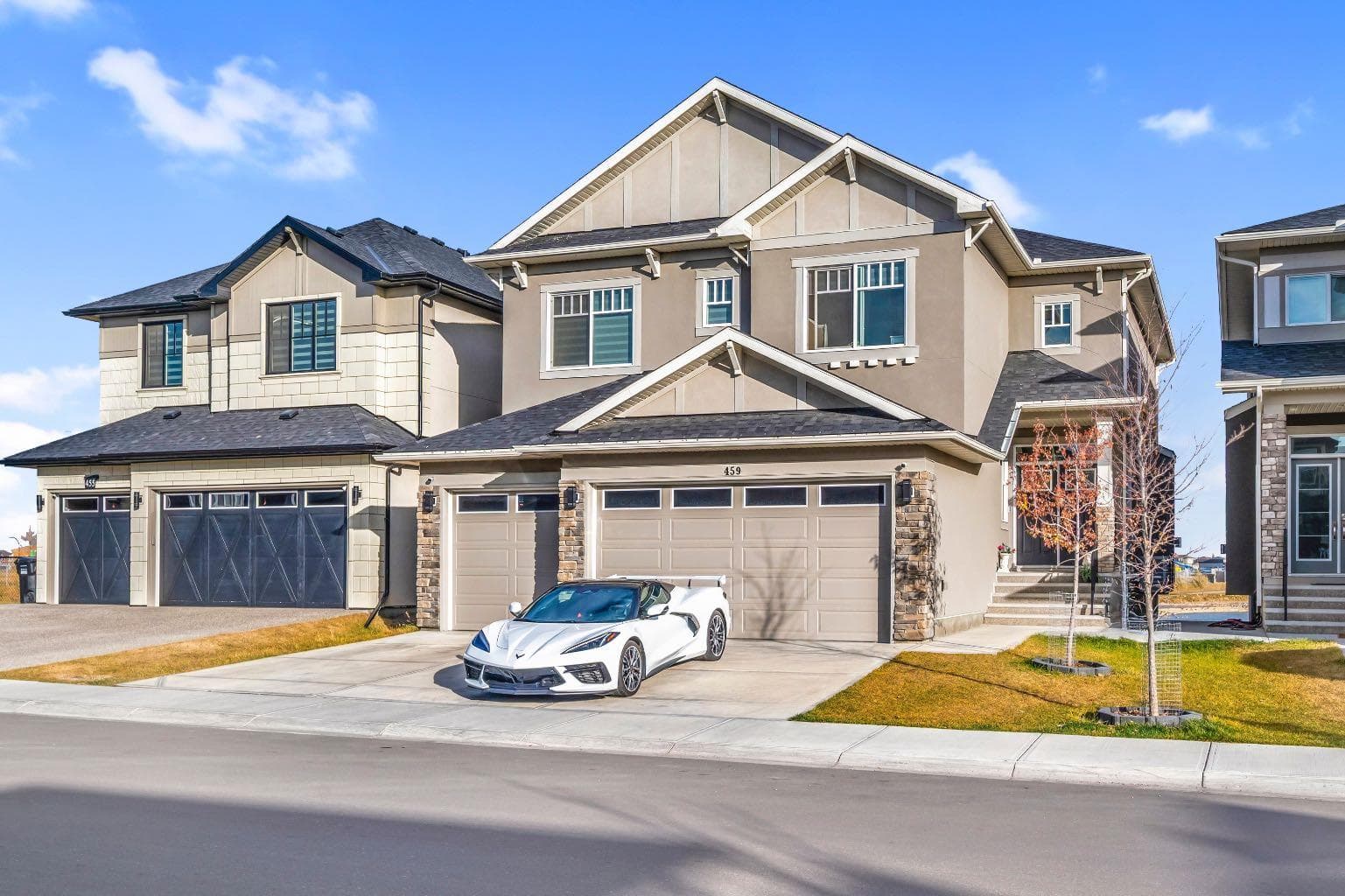 459 Savanna Way NE