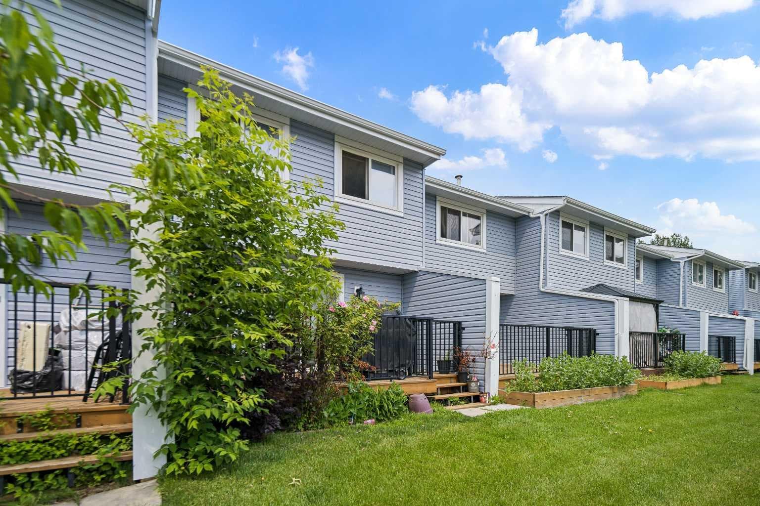 3, 195 Manora Place NE