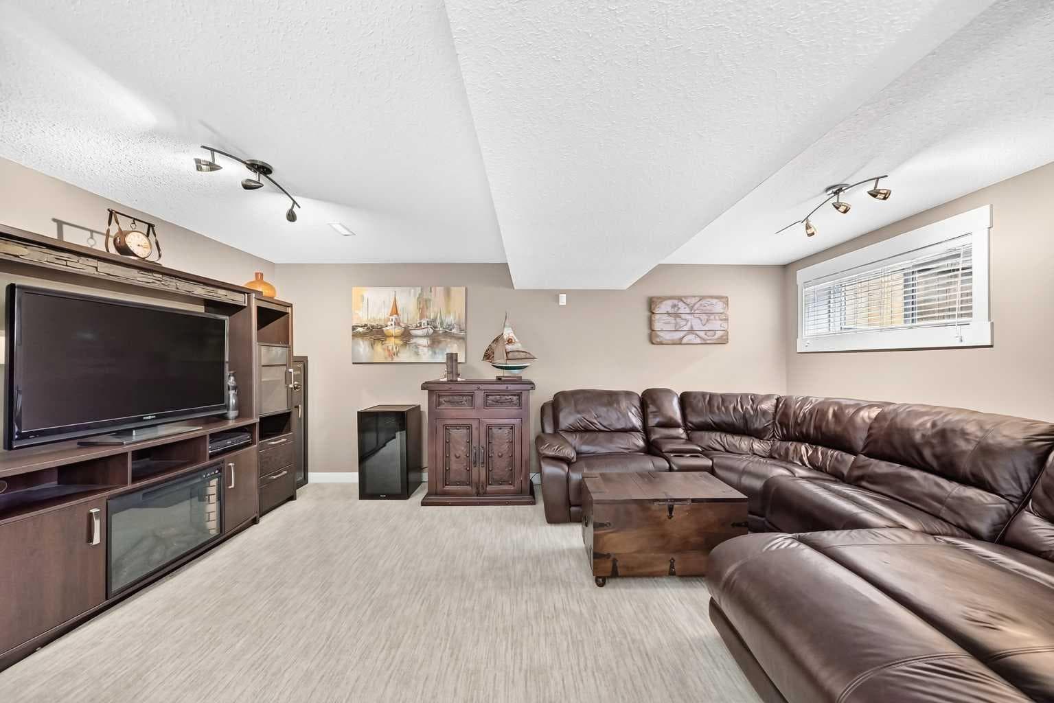 41 Skyview Ranch Manor NE
