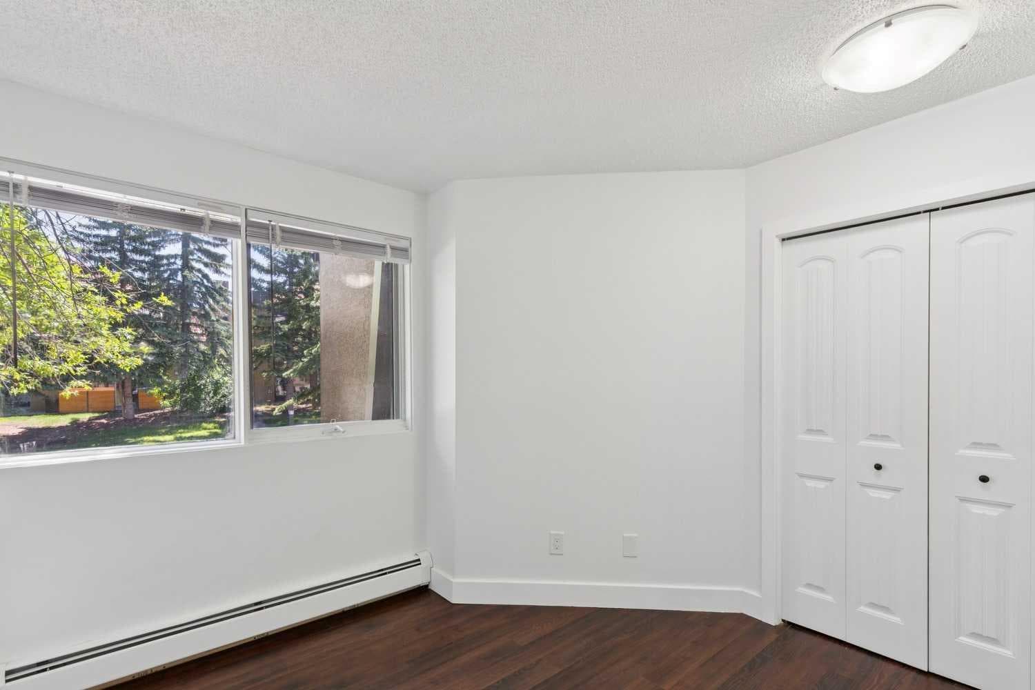 2, 219 Village Terrace SW