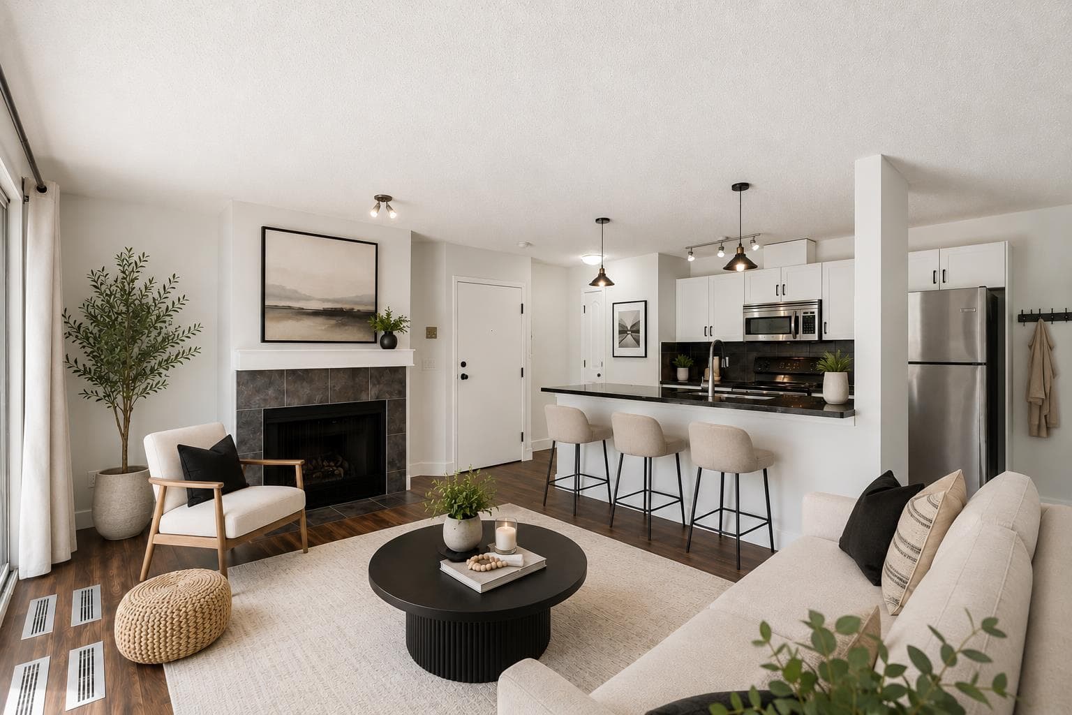 2, 219 Village Terrace SW