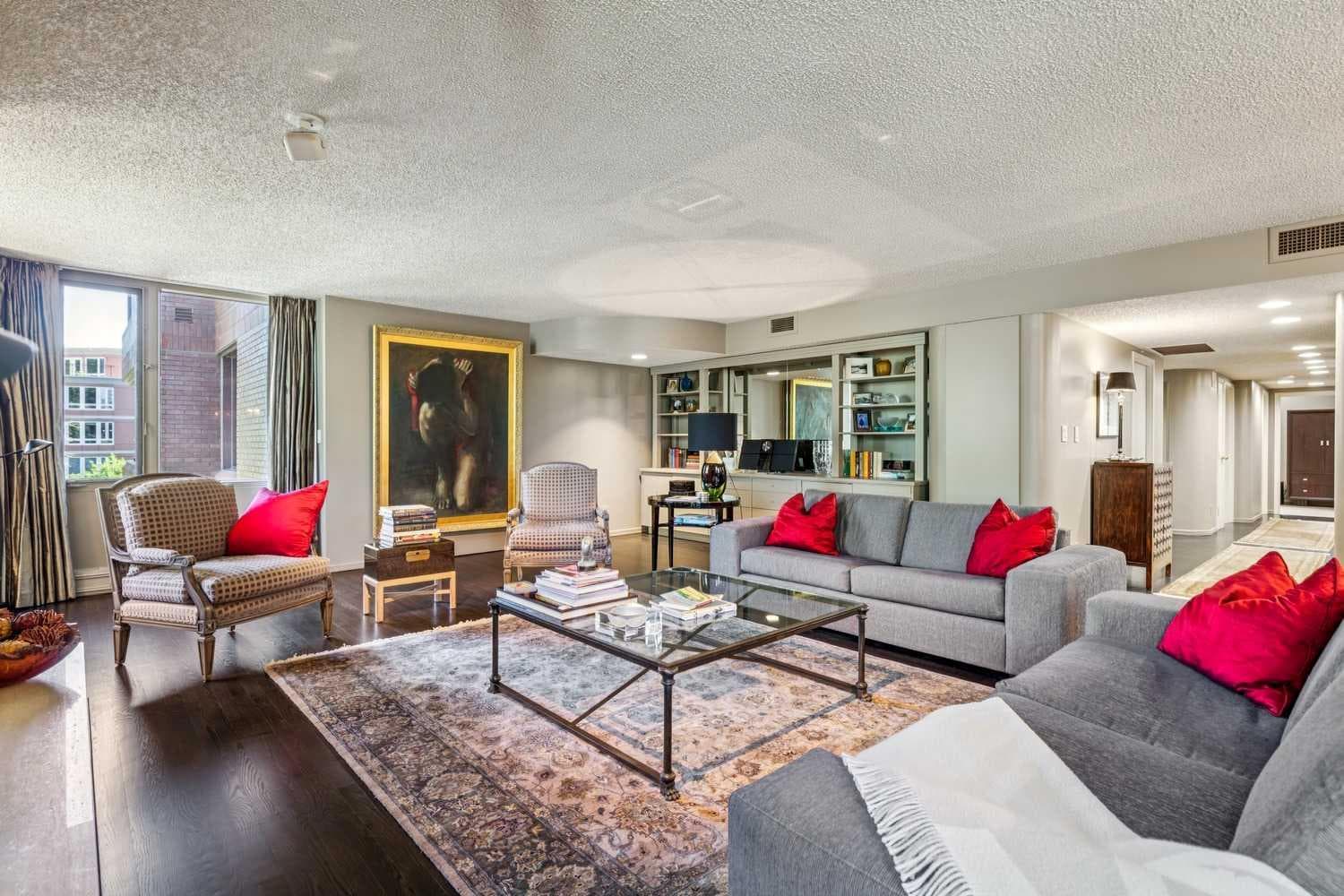 301H, 500 Eau Claire Avenue SW