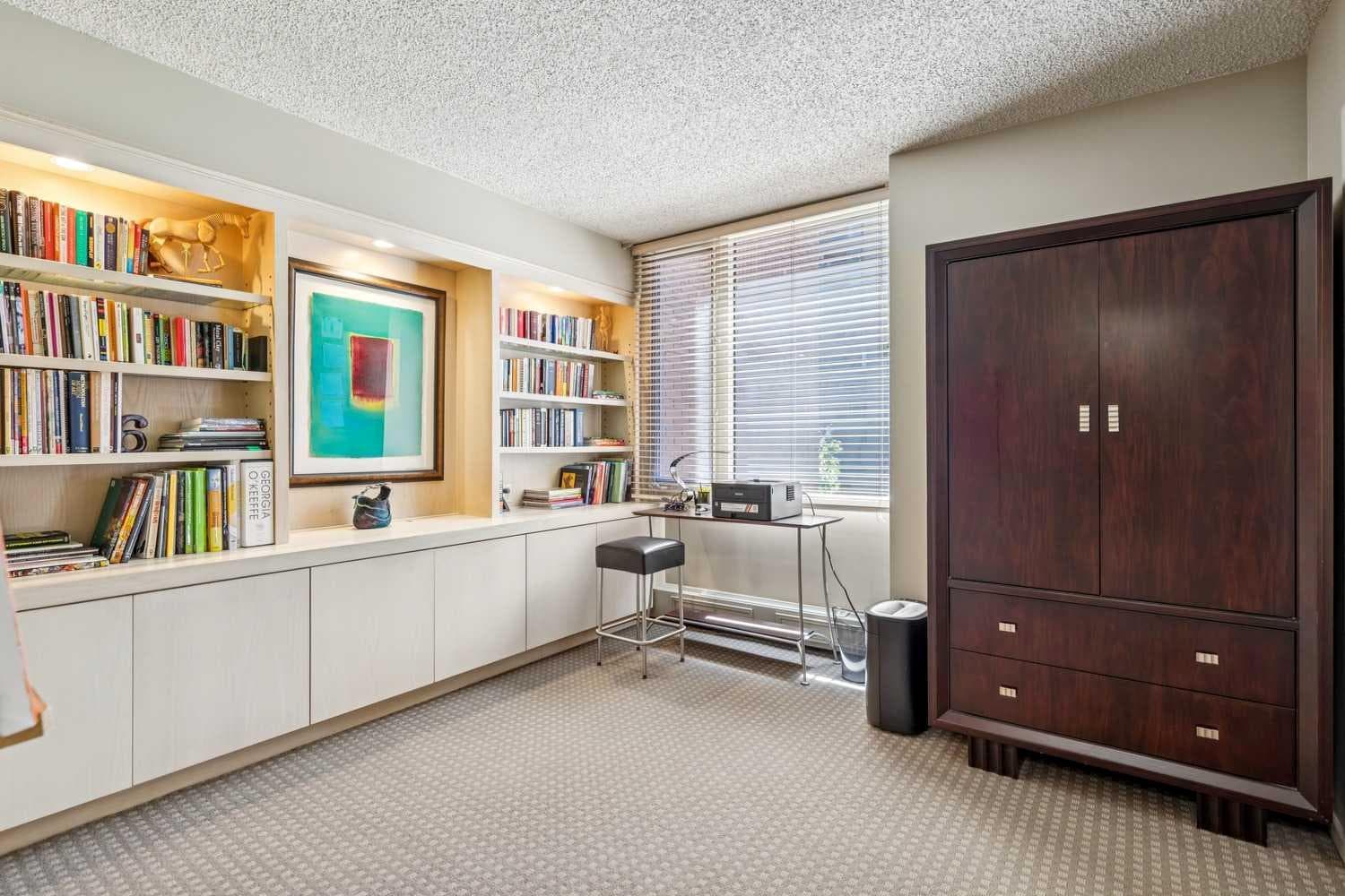 301H, 500 Eau Claire Avenue SW