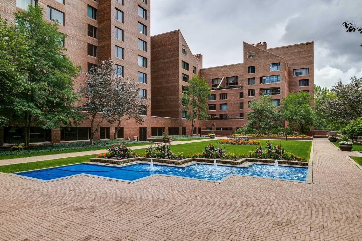 301H, 500 Eau Claire Avenue SW