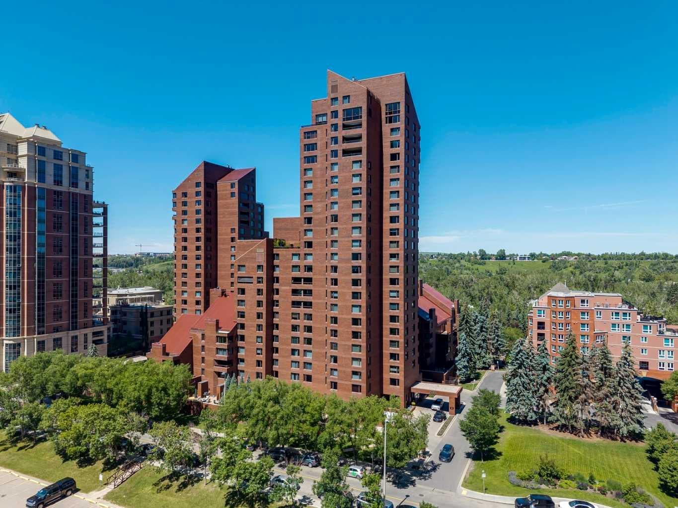 301H, 500 Eau Claire Avenue SW