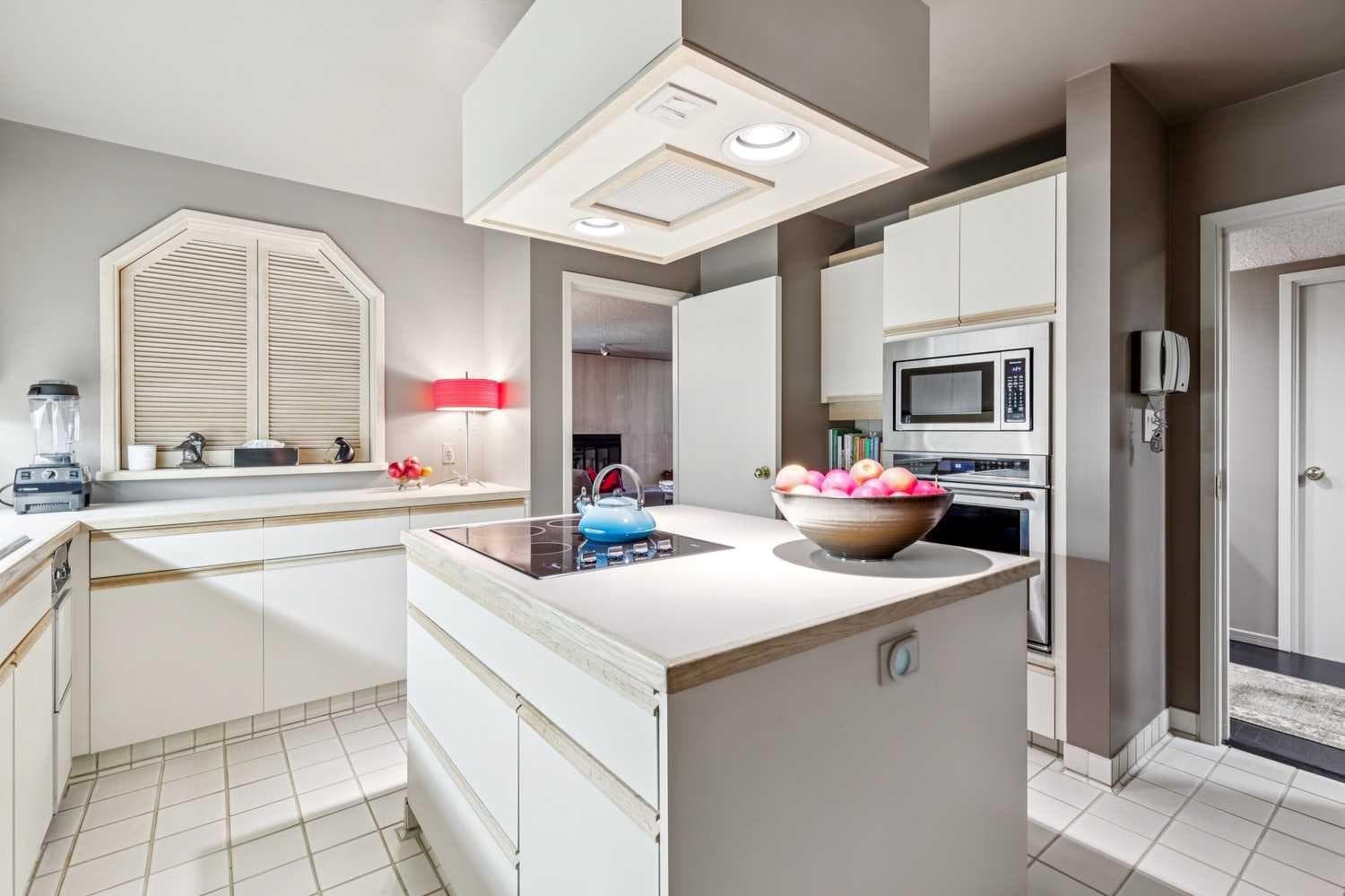 301H, 500 Eau Claire Avenue SW