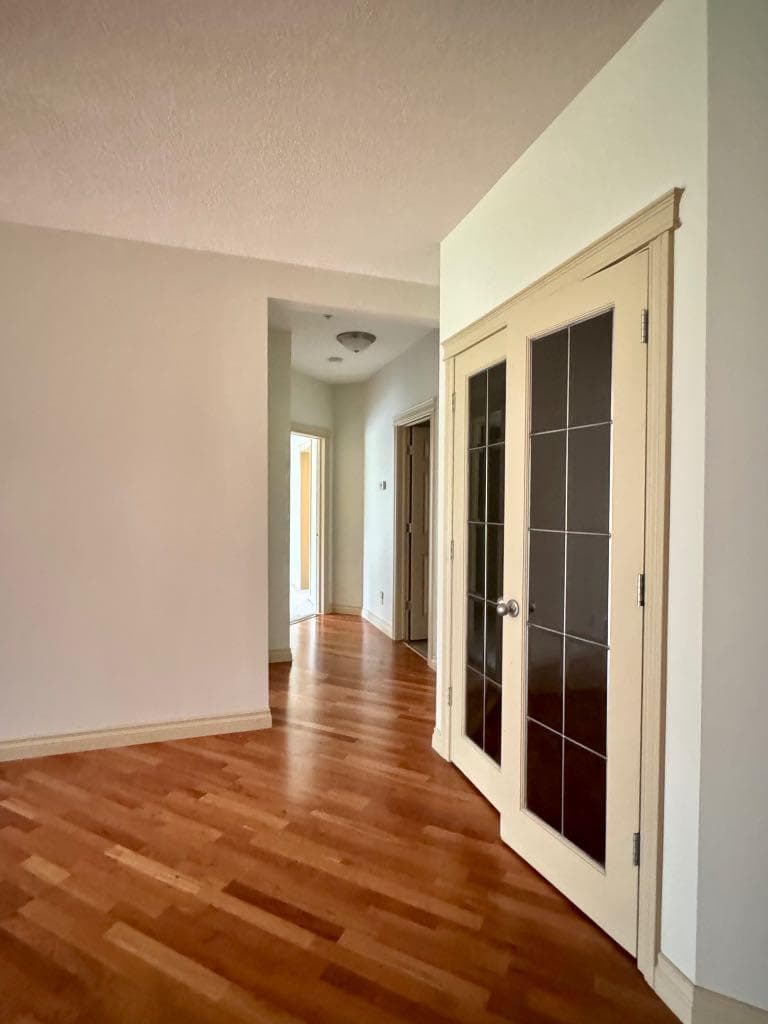 1108, 24 Hemlock Crescent SW