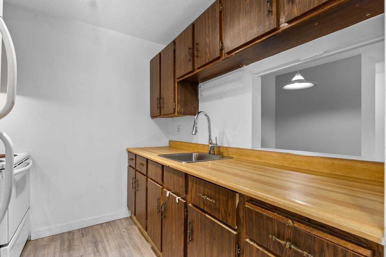 123, 10120 Brookpark Boulevard SW