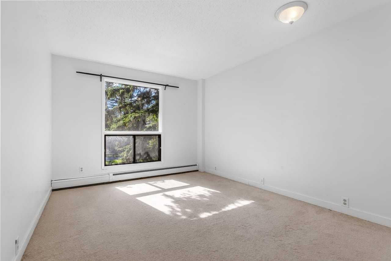 123, 10120 Brookpark Boulevard SW