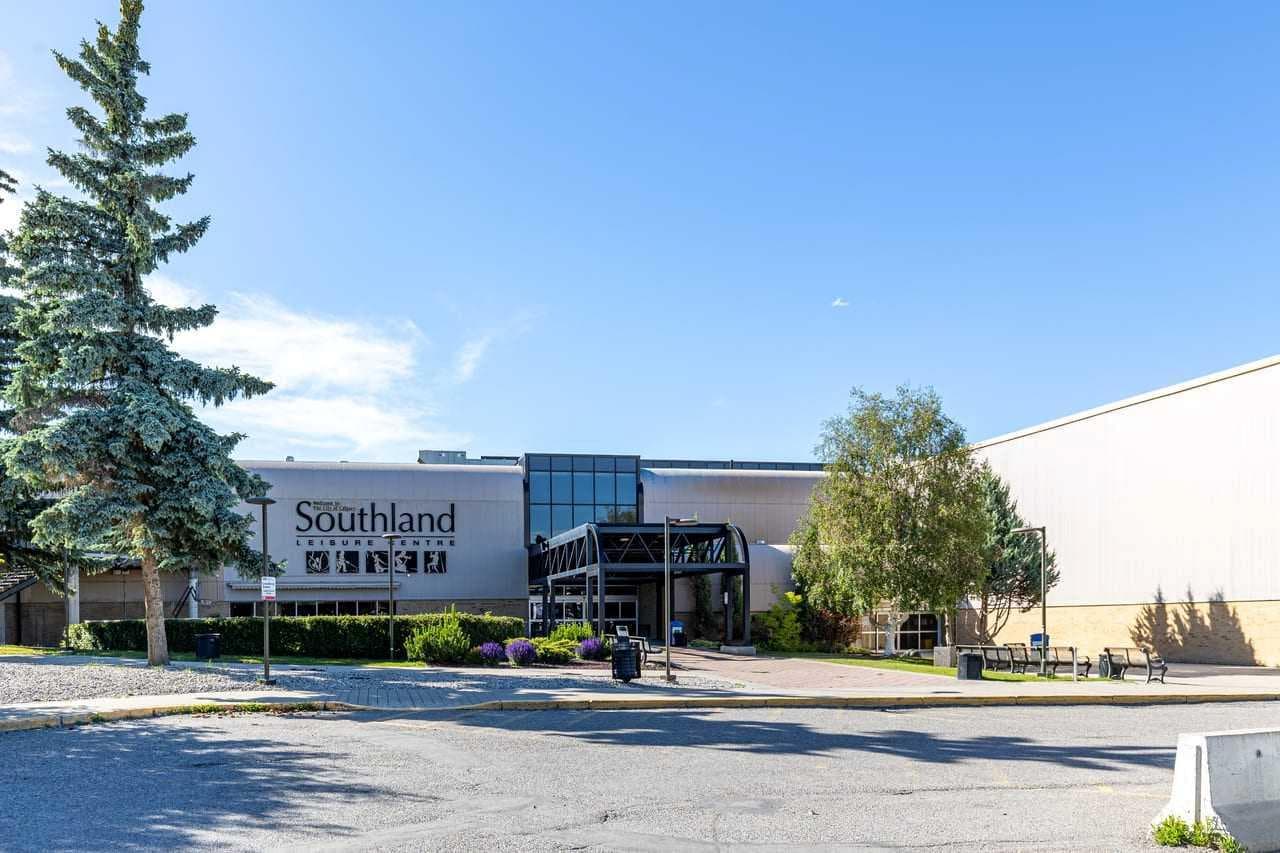 123, 10120 Brookpark Boulevard SW
