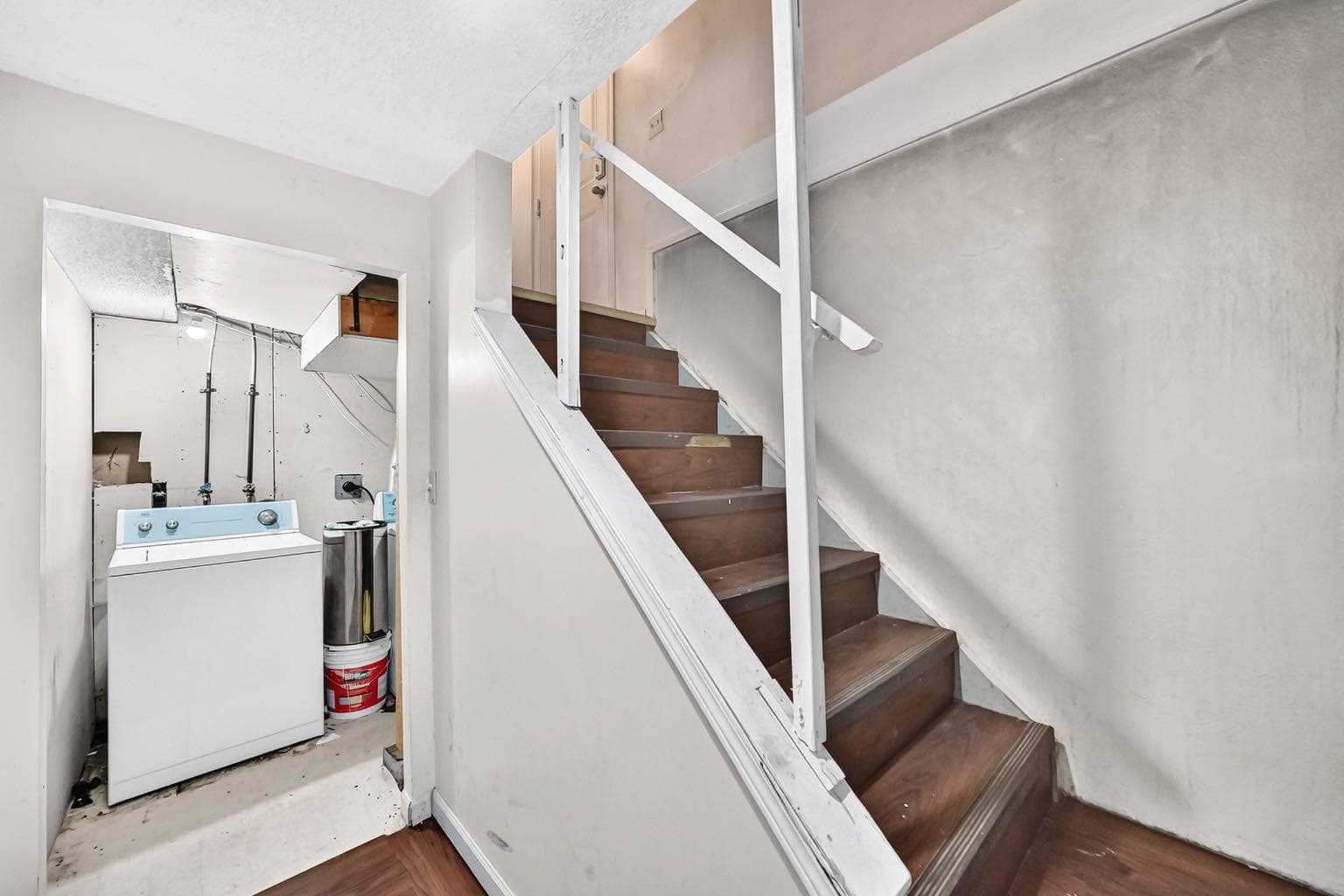 4940 Rundlewood Road NE