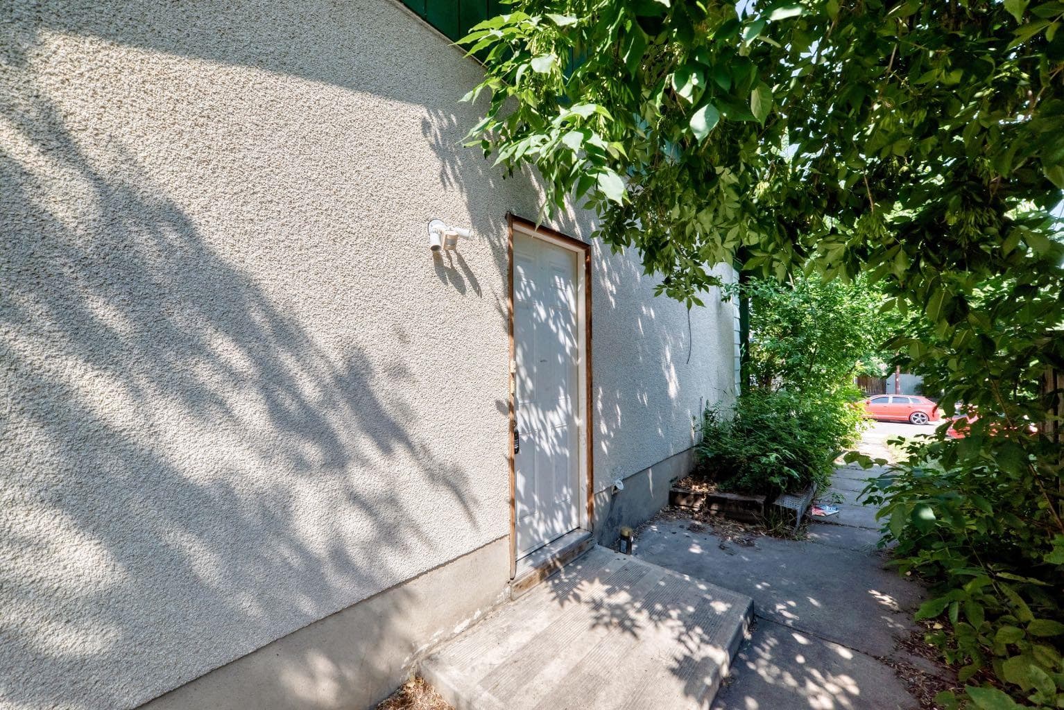 4940 Rundlewood Road NE