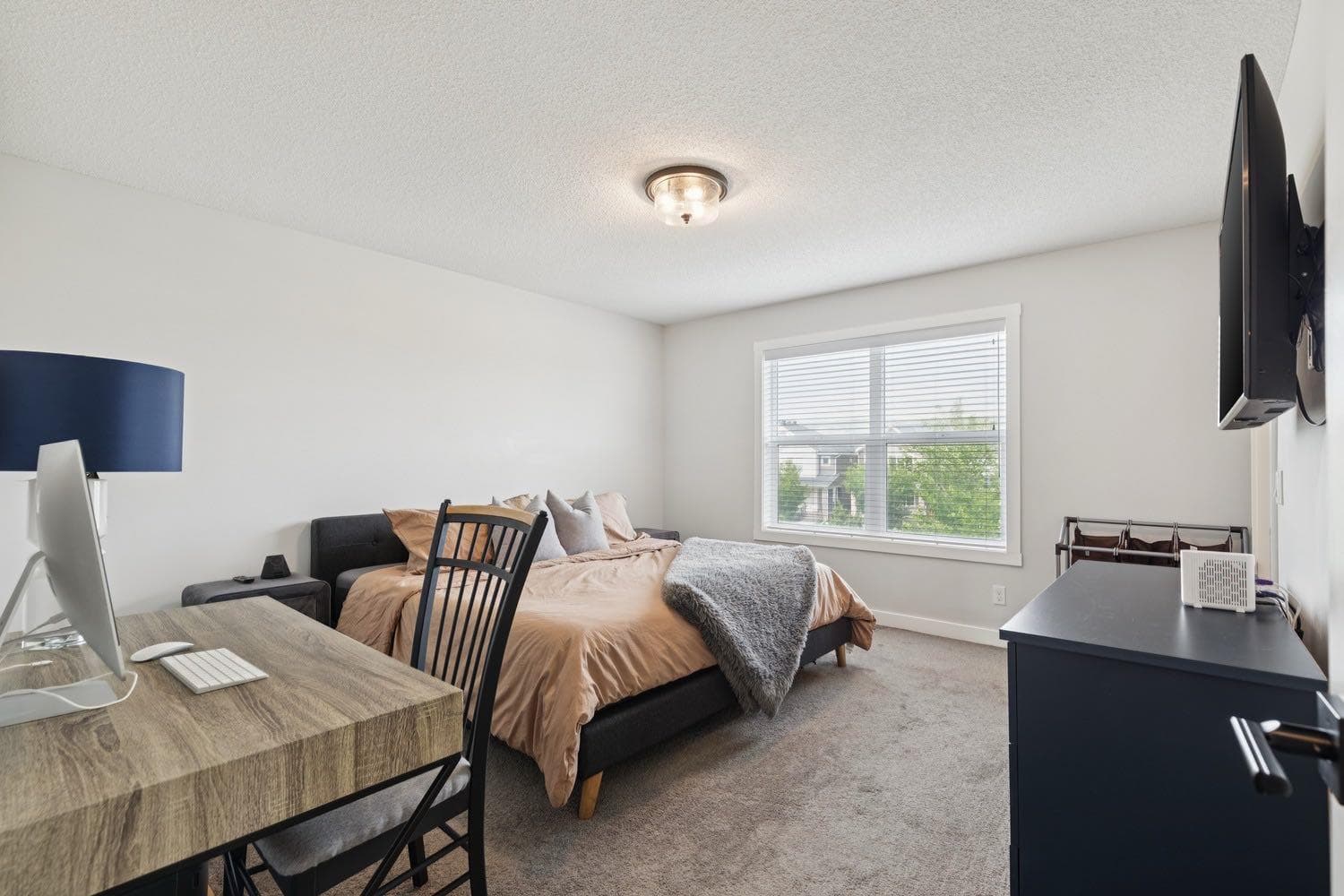124 Wolf Willow Boulevard SE