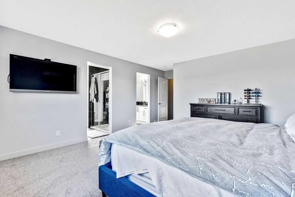205 Aspenmere Way 