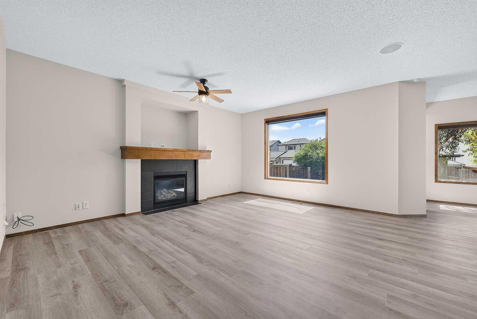 249 Elgin Manor SE