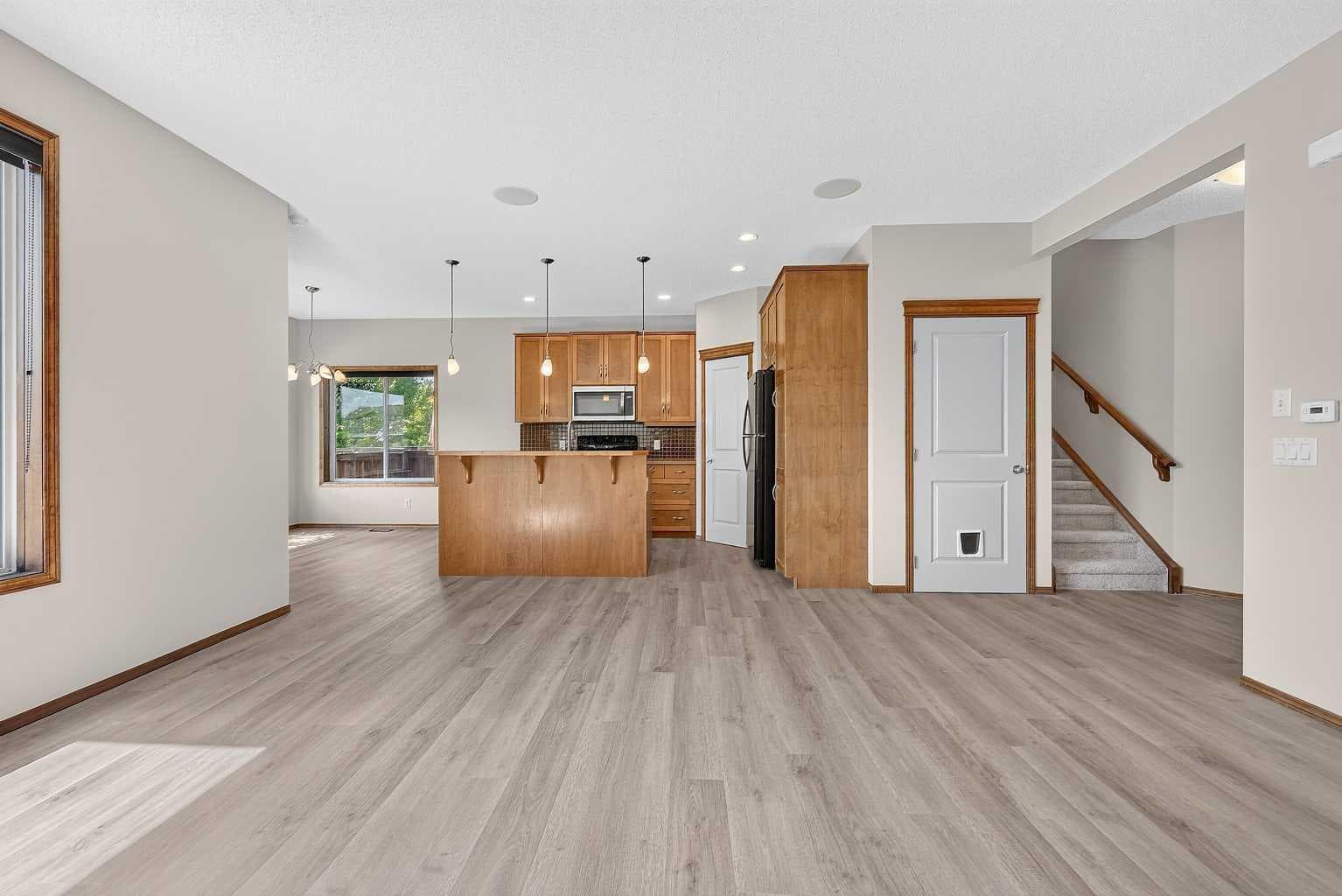 249 Elgin Manor SE