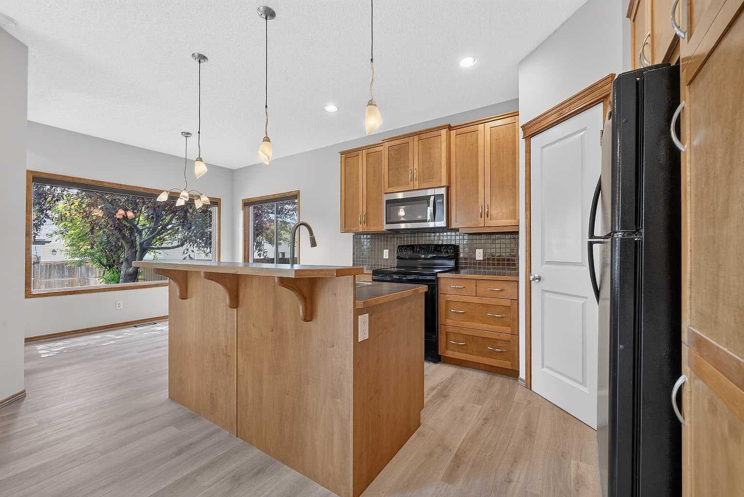 249 Elgin Manor SE